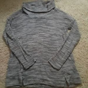 Women's small long sleeved shirts